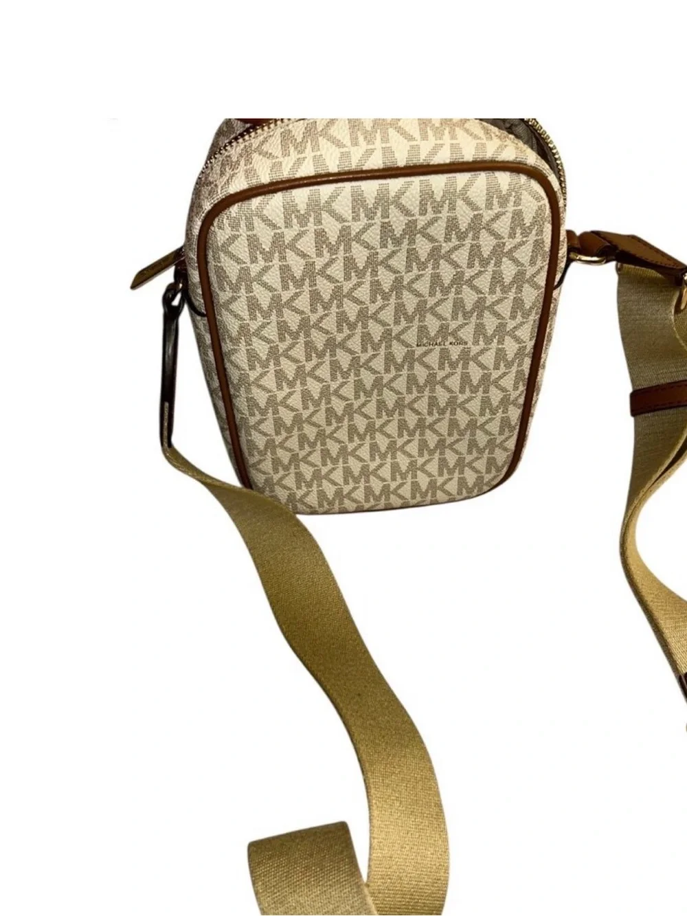 Michael Kors compact michael
